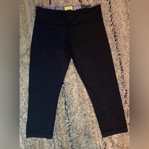 Lululemon - Picture 4 of 5